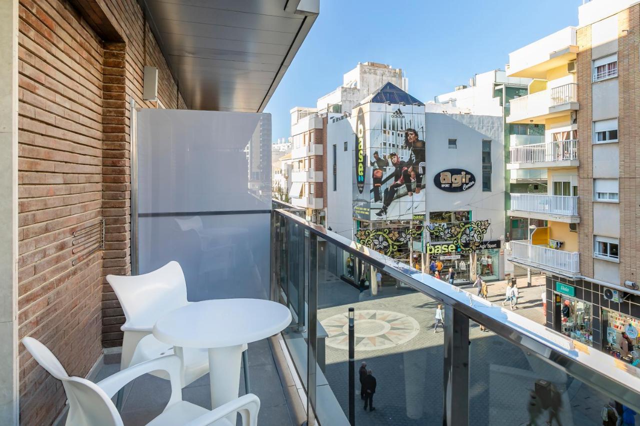 Hotel Avenida Benidorm Bagian luar foto