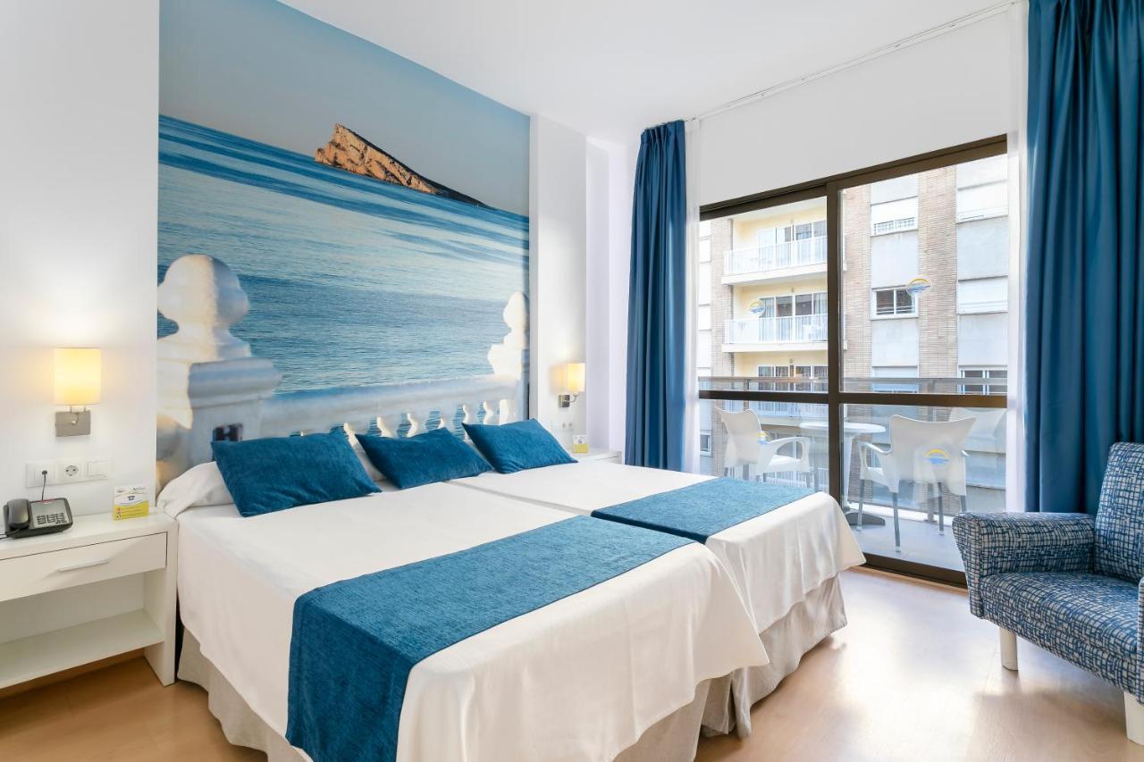 Hotel Avenida Benidorm Bagian luar foto