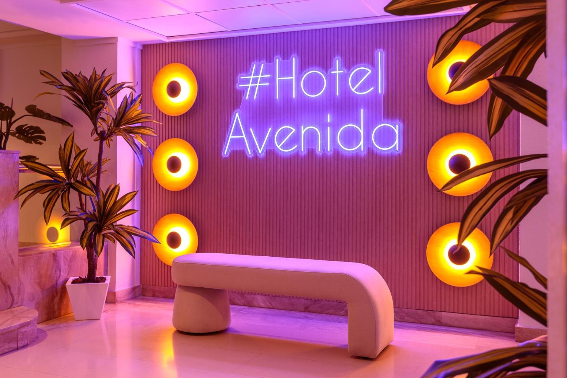 Hotel Avenida Benidorm Bagian luar foto