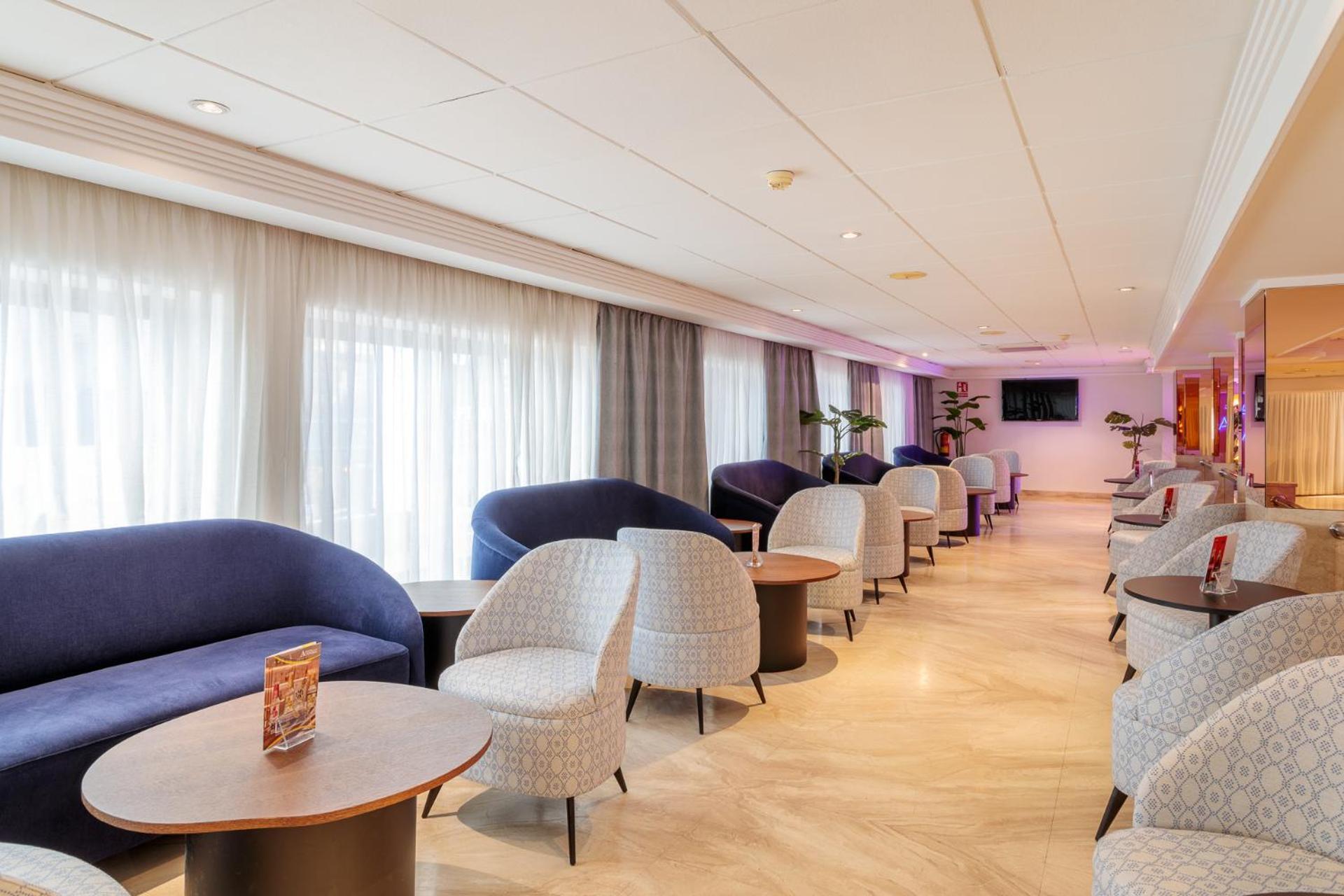Hotel Avenida Benidorm Bagian luar foto