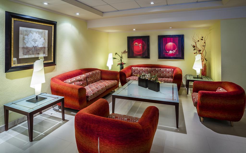 Hotel Avenida Benidorm Bagian luar foto