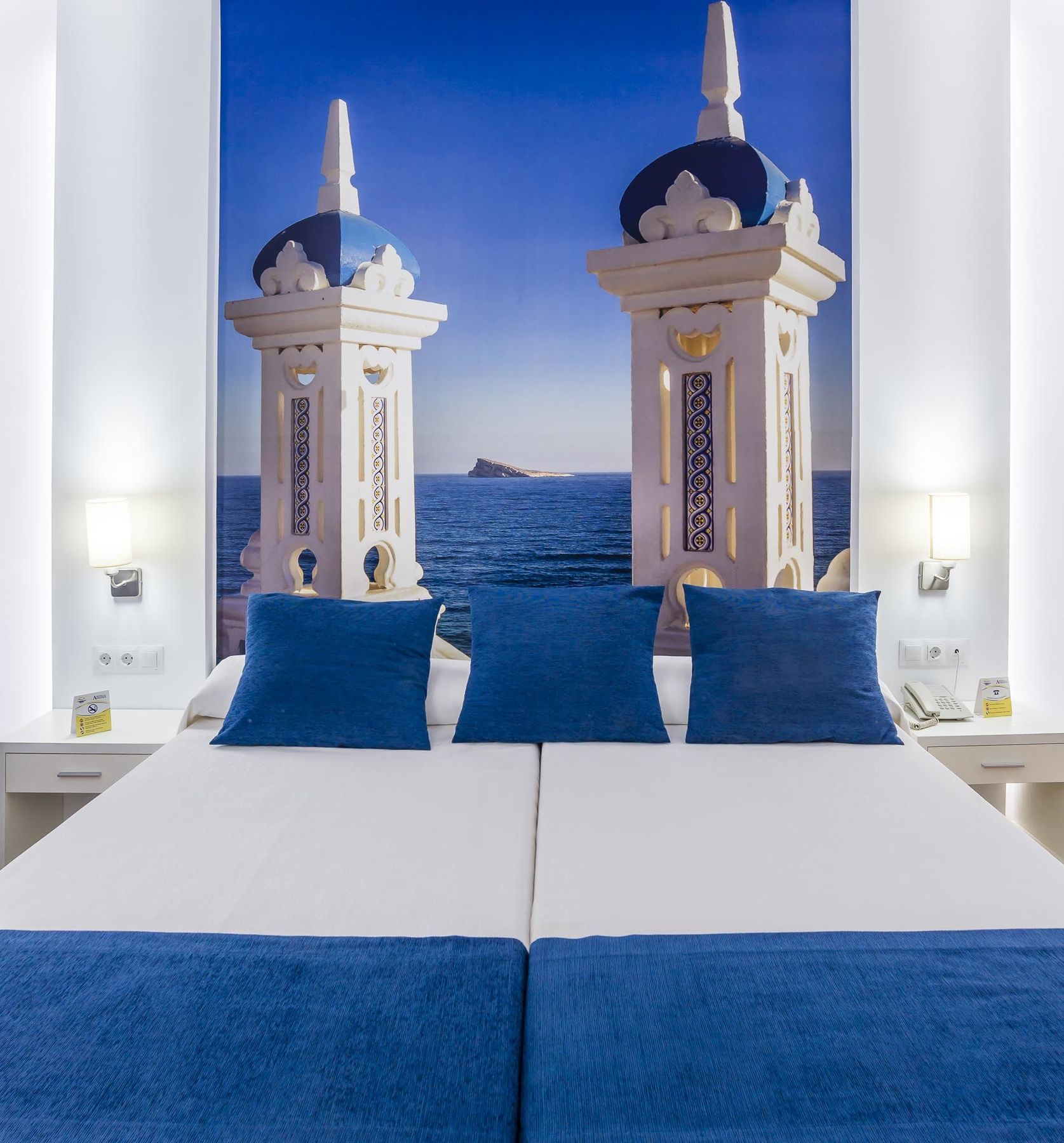 Hotel Avenida Benidorm Bagian luar foto