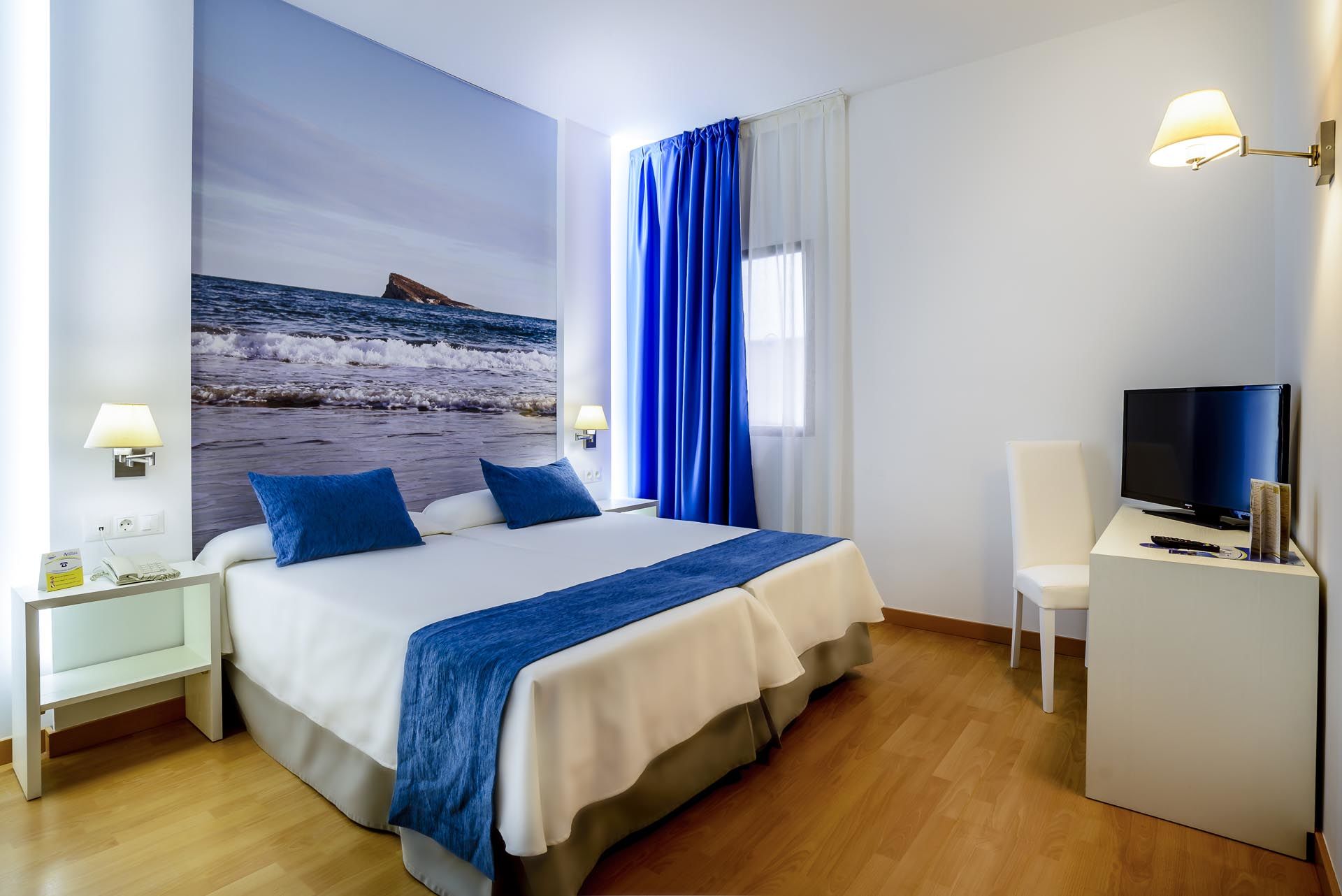 Hotel Avenida Benidorm Bagian luar foto