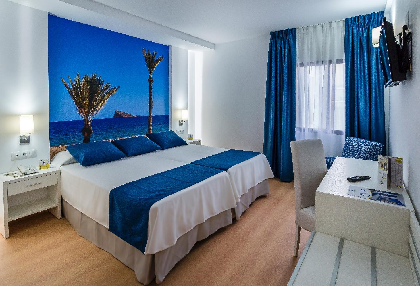 Hotel Avenida Benidorm Bagian luar foto