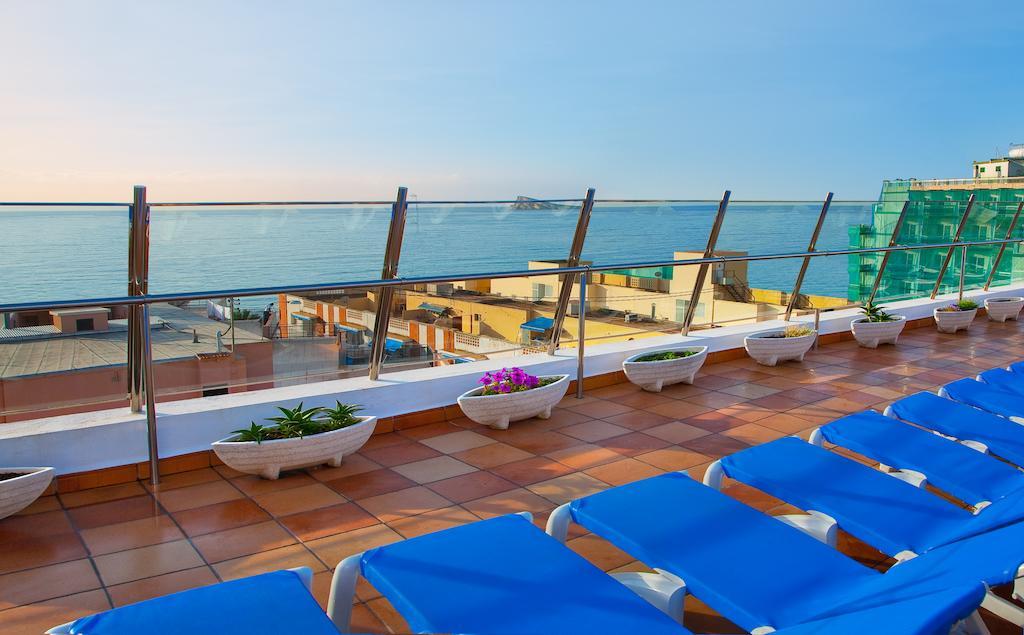 Hotel Avenida Benidorm Bagian luar foto