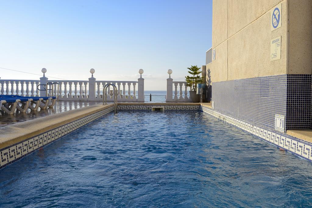Hotel Avenida Benidorm Bagian luar foto