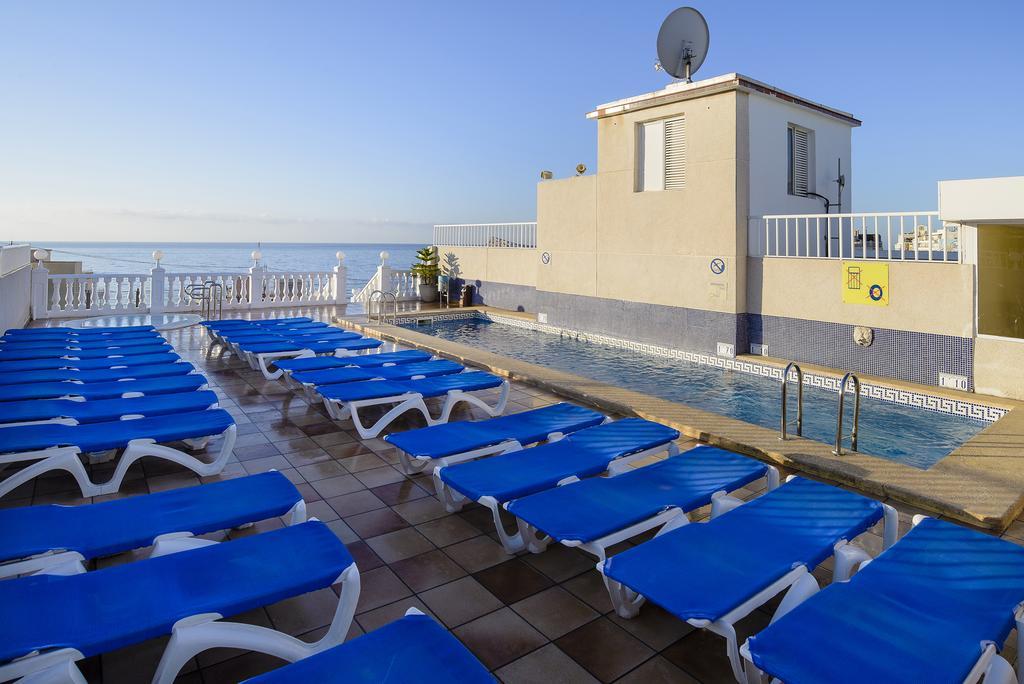 Hotel Avenida Benidorm Bagian luar foto
